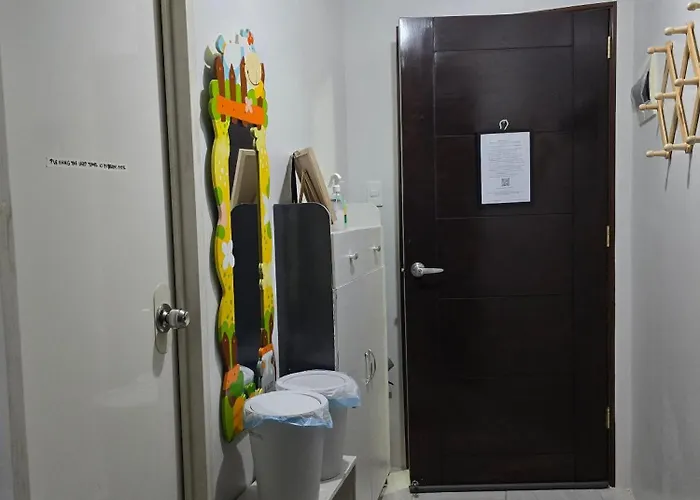 Charming Fully Furnished 3-bedroom In Mandaue City, Holiday home